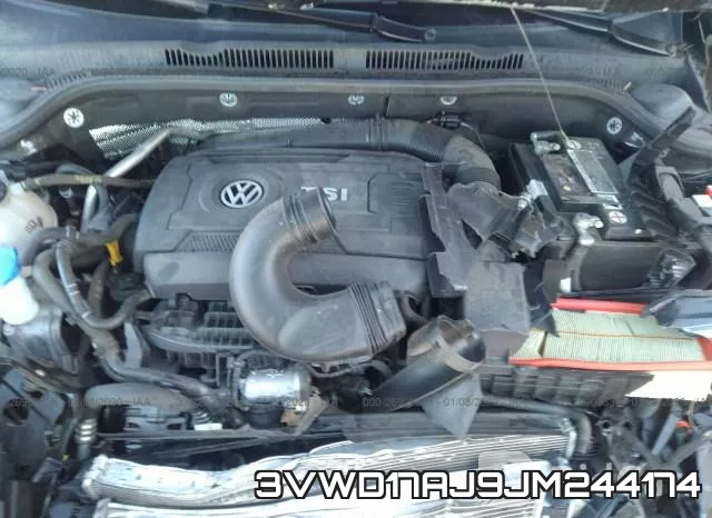 3VWD17AJ9JM244174_10.webp