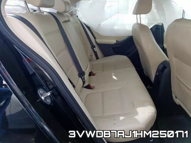 3VWDB7AJ1HM250171_6.webp