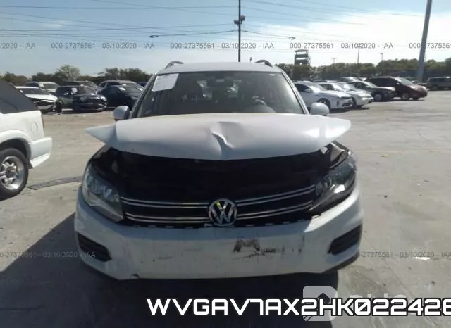 WVGAV7AX2HK022426_6.webp