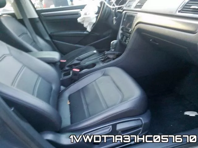 1VWDT7A37HC057670_5.webp