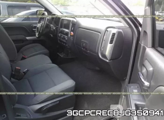 3GCPCREC8JG350941_5.webp