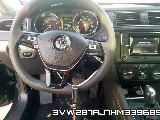 3VW2B7AJ7HM339685
