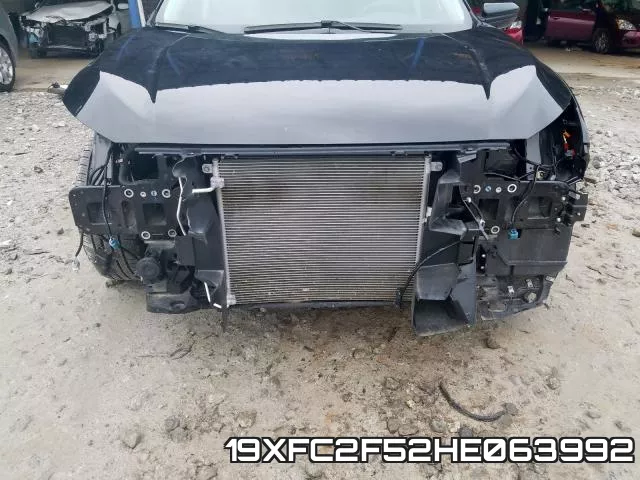 19XFC2F52HE063992_9.webp