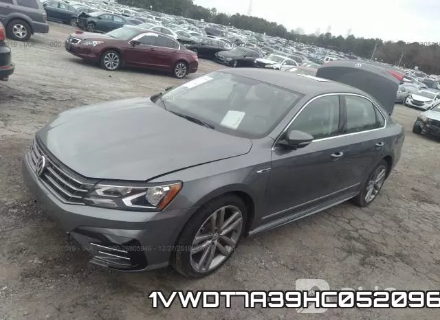 1VWDT7A39HC052096_2.webp