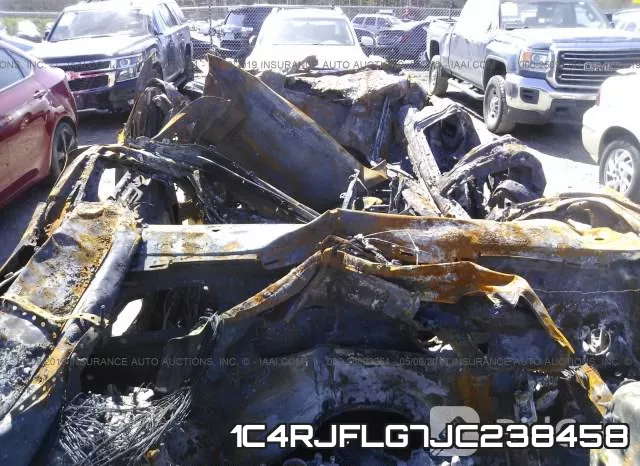 1C4RJFLG7JC238458_6.webp
