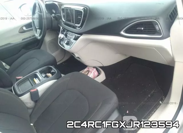 2C4RC1FGXJR123594_5.webp