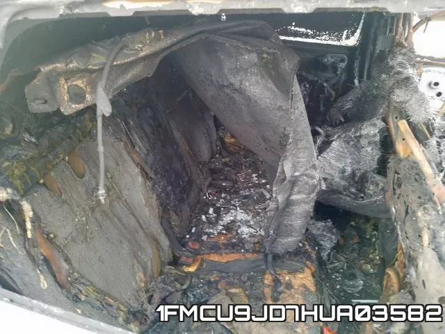 1FMCU9JD7HUA03582_6.webp