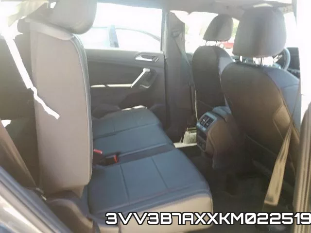 3VV3B7AXXKM022519_6.webp