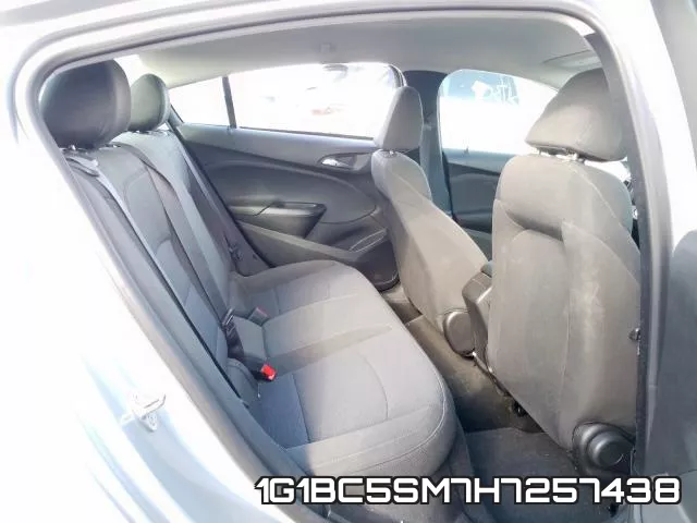 1G1BC5SM7H7257438_6.webp
