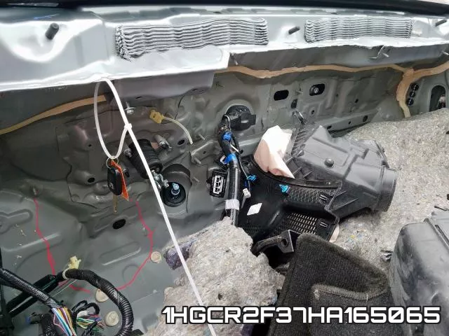 1HGCR2F37HA165065_8.webp