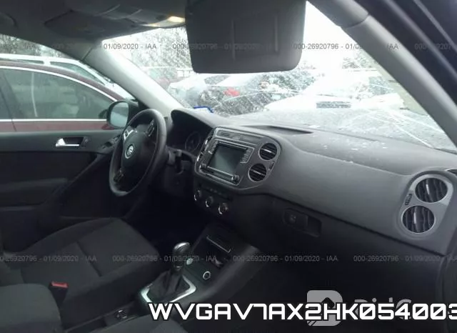 WVGAV7AX2HK054003_5.webp