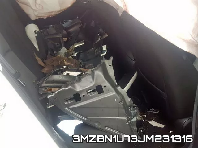 3MZBN1U73JM231316_6.webp