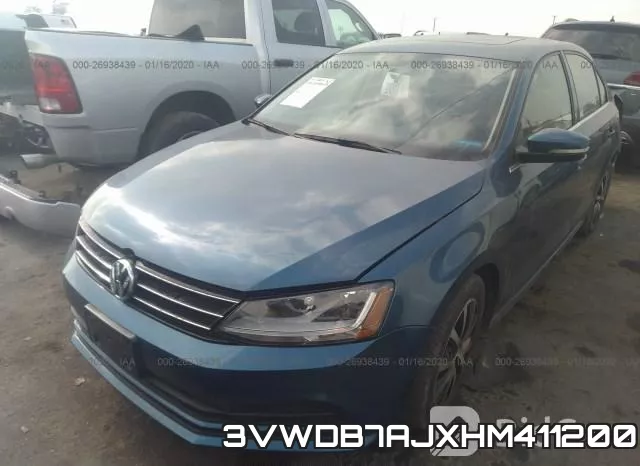 3VWDB7AJXHM411200_2.webp