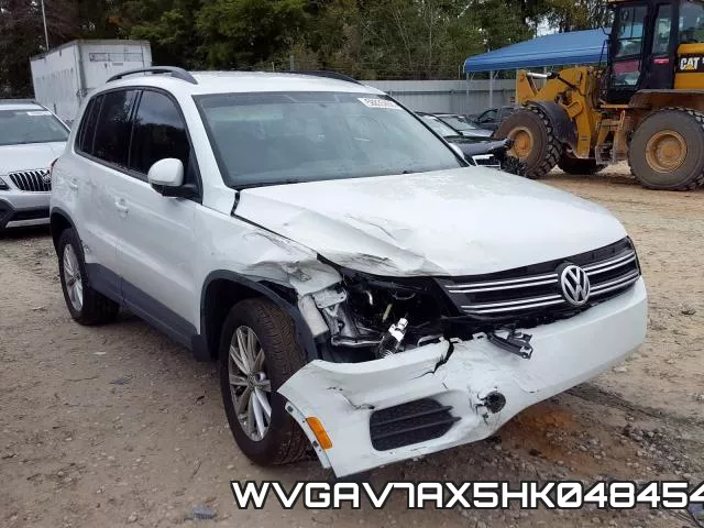 WVGAV7AX5HK048454