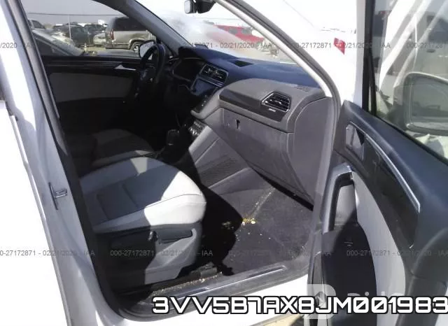 3VV5B7AX8JM001983_5.webp