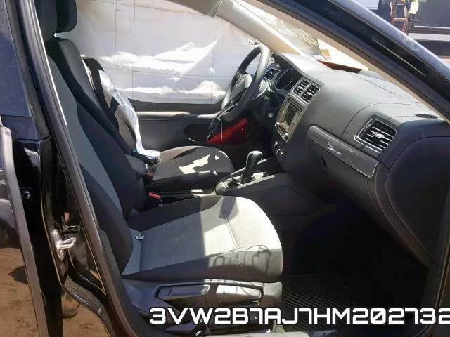 3VW2B7AJ7HM202732_5.webp