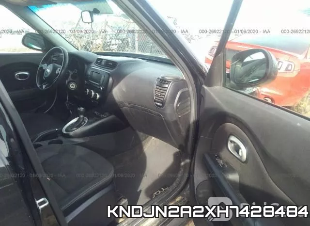 KNDJN2A2XH7428484_5.webp