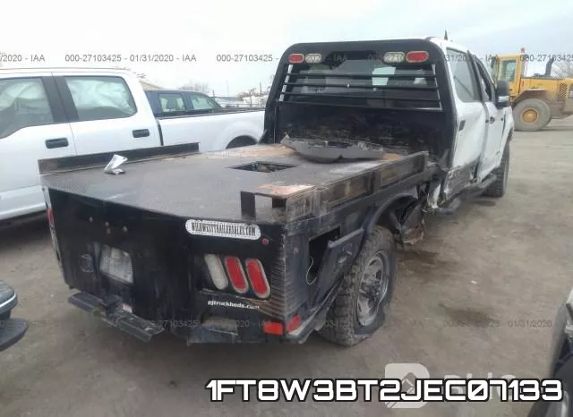 1FT8W3BT2JEC07133_4.webp