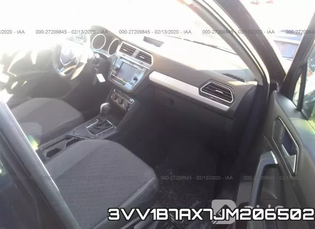 3VV1B7AX7JM206502_5.webp
