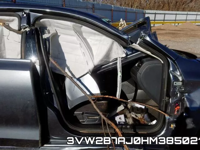 3VW2B7AJ0HM385021_5.webp