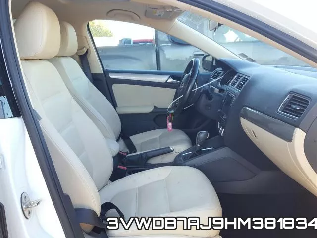 3VWDB7AJ9HM381834_5.webp