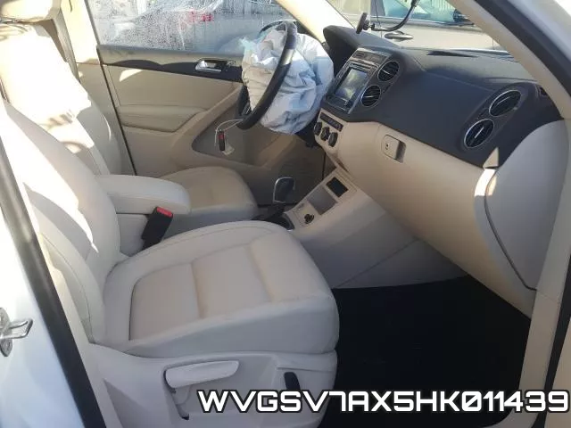 WVGSV7AX5HK011439_5.webp