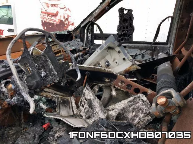 1FDNF6DCXHDB07035_9.webp