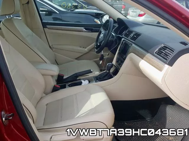 1VWBT7A39HC043681_5.webp
