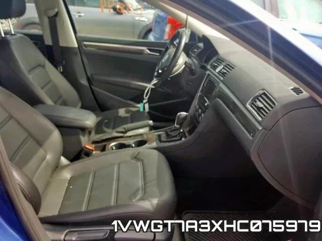 1VWGT7A3XHC075979_5.webp