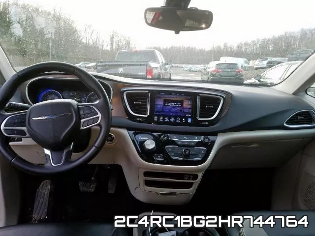 2C4RC1BG2HR744764_9.webp
