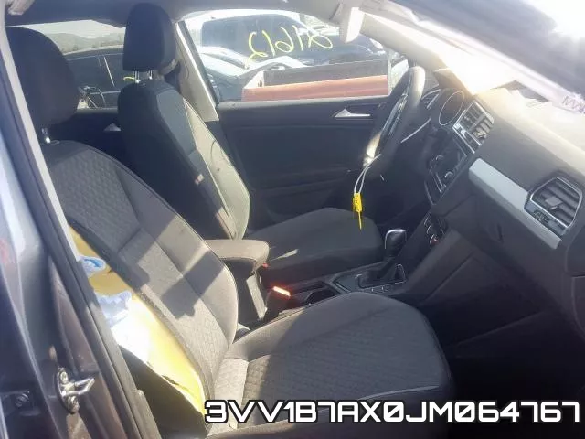 3VV1B7AX0JM064767_5.webp