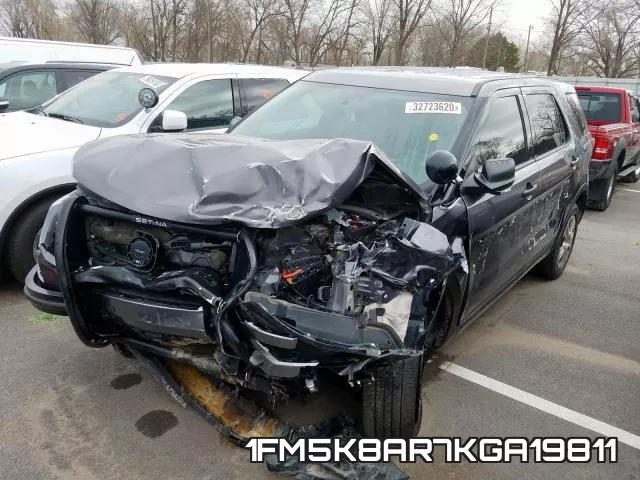 1FM5K8AR7KGA19811_2.webp