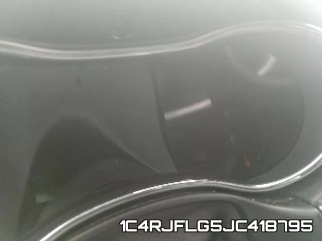 1C4RJFLG5JC418795_8.webp