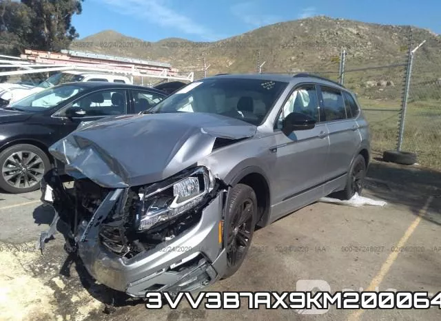 3VV3B7AX9KM200064_2.webp
