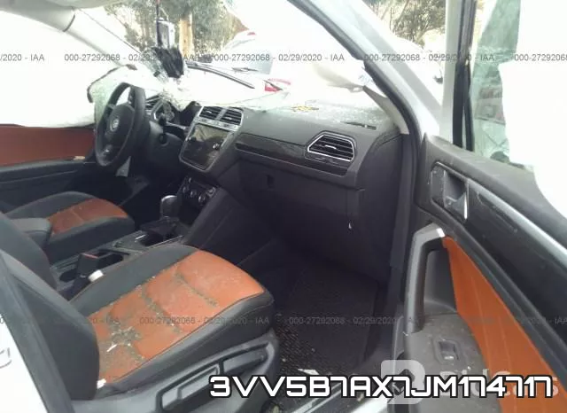 3VV5B7AX7JM174717_5.webp