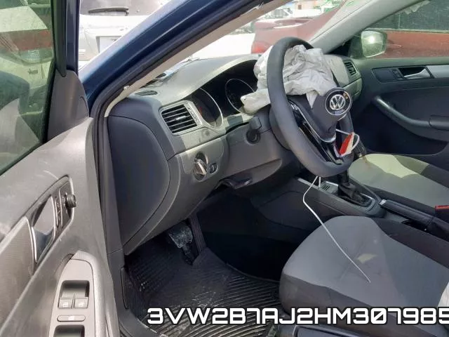 3VW2B7AJ2HM307985_9.webp