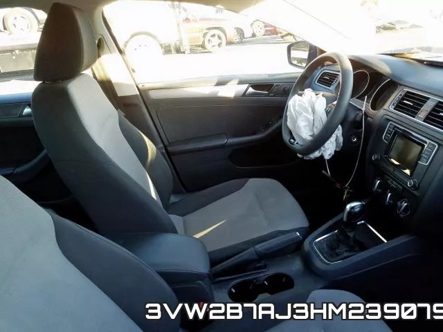 3VW2B7AJ3HM239079_5.webp