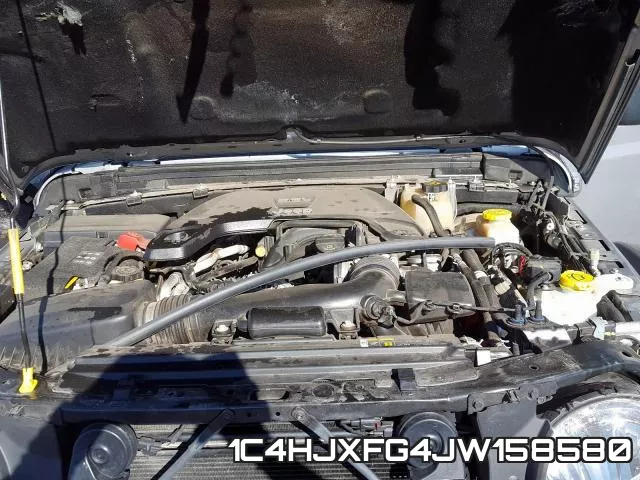 1C4HJXFG4JW158580_7.webp