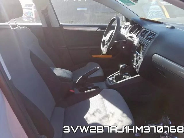 3VW2B7AJ1HM370768_5.webp