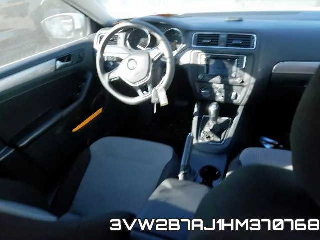 3VW2B7AJ1HM370768_9.webp