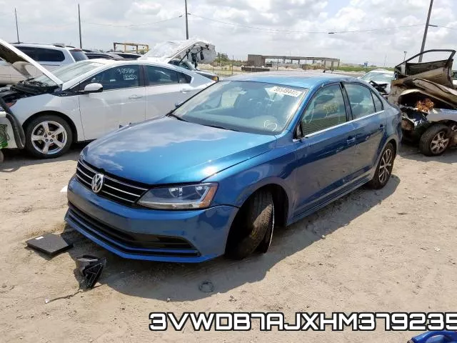 3VWDB7AJXHM379235_2.webp