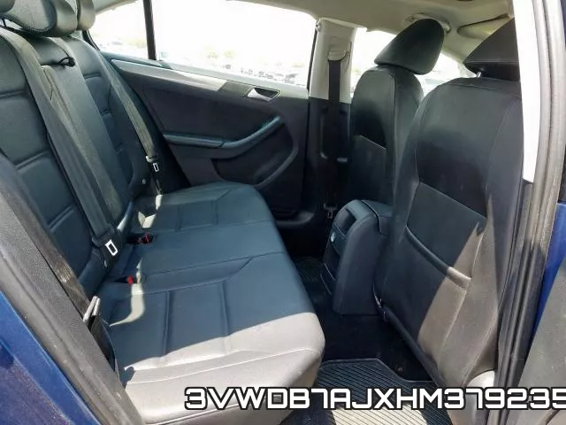 3VWDB7AJXHM379235_6.webp
