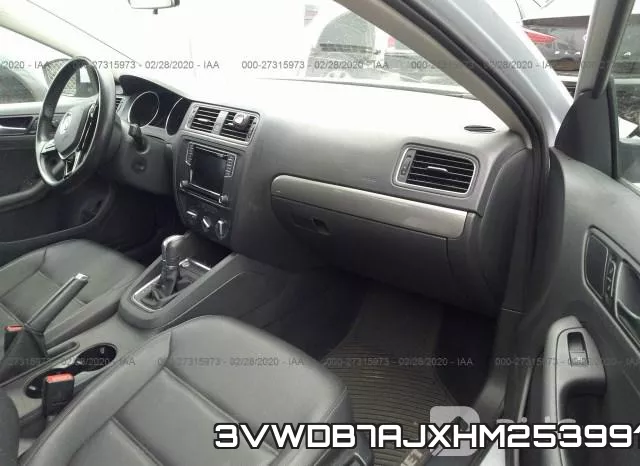3VWDB7AJXHM253991_5.webp