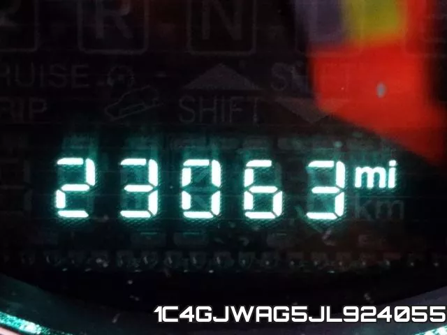 1C4GJWAG5JL924055_8.webp