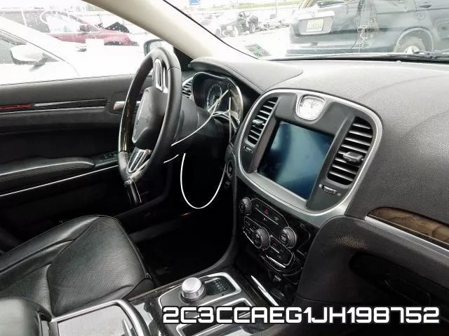 2C3CCAEG1JH198752_9.webp
