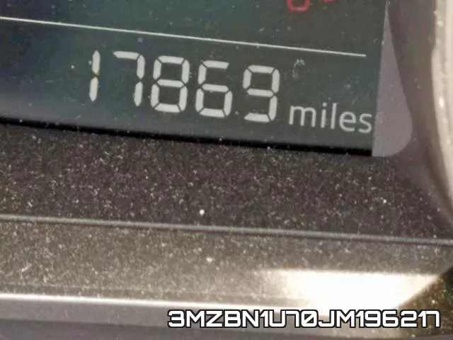 3MZBN1U70JM196217_8.webp