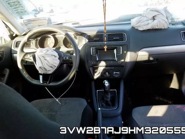 3VW2B7AJ9HM320555
