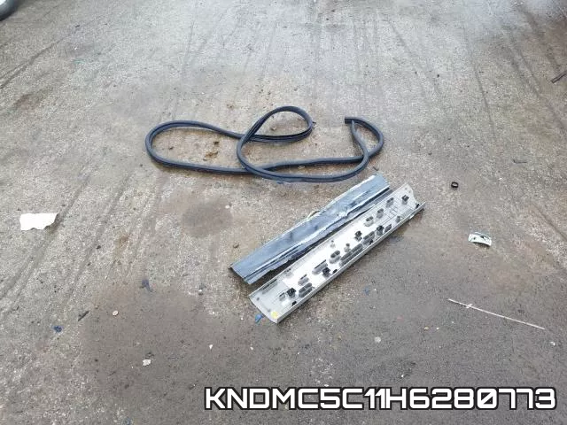 KNDMC5C11H6280773_9.webp