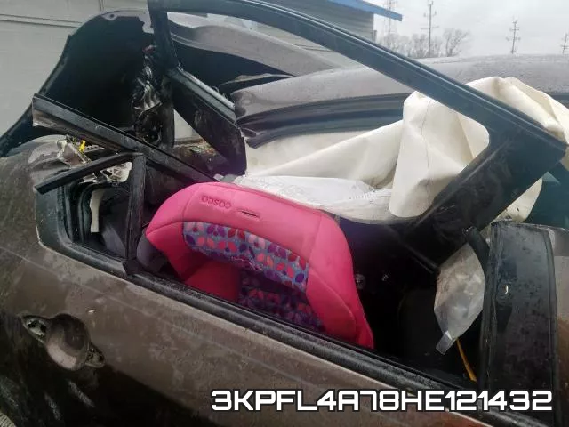 3KPFL4A78HE121432_6.webp