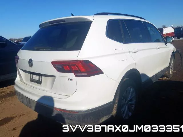 3VV3B7AX0JM033351_4.webp
